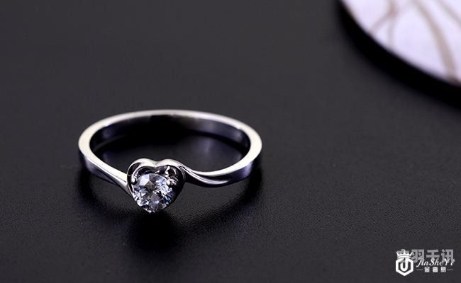 回收钻戒珠宝真实（回收钻石戒指一般多少钱一克）