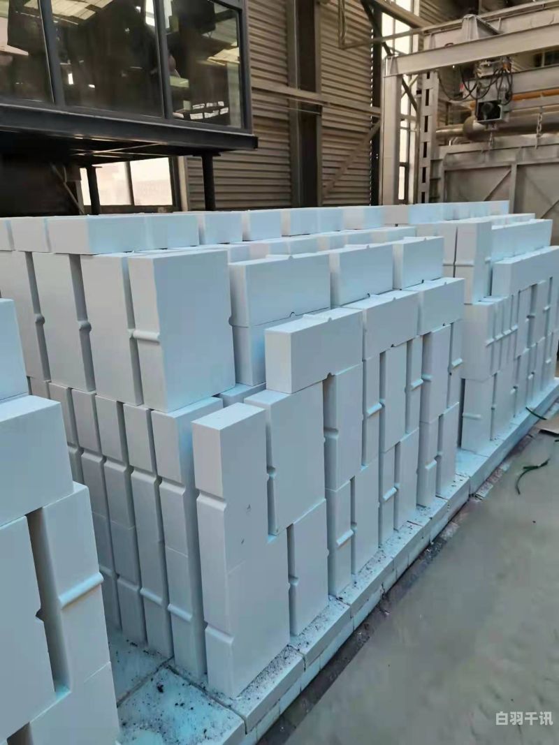 高铝废砖头回收（镁铝砖回收）