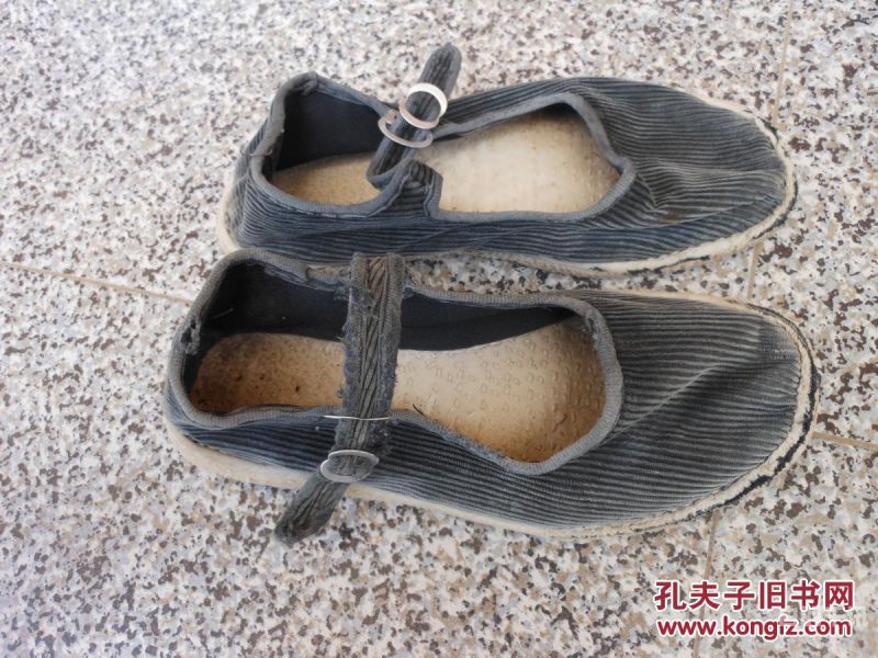 岳阳旧鞋子回收厂家电话（岳阳旧鞋子回收厂家电话多少）