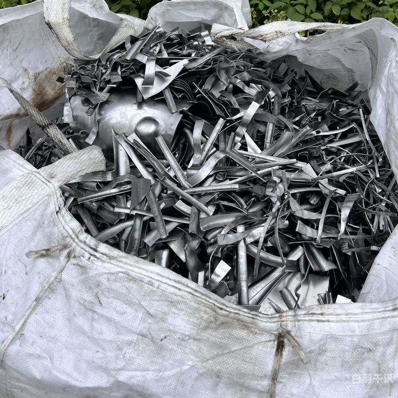上海工业废铝回收商家（上海废铝回收市场价）
