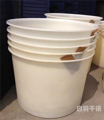 回收白色pe报废塑料桶（废白色塑料桶价格）